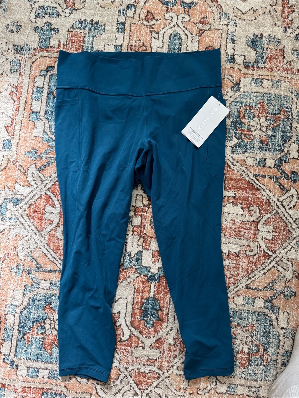 NWT Athleta Mid Rise Salutation Stash Pocket Leggings